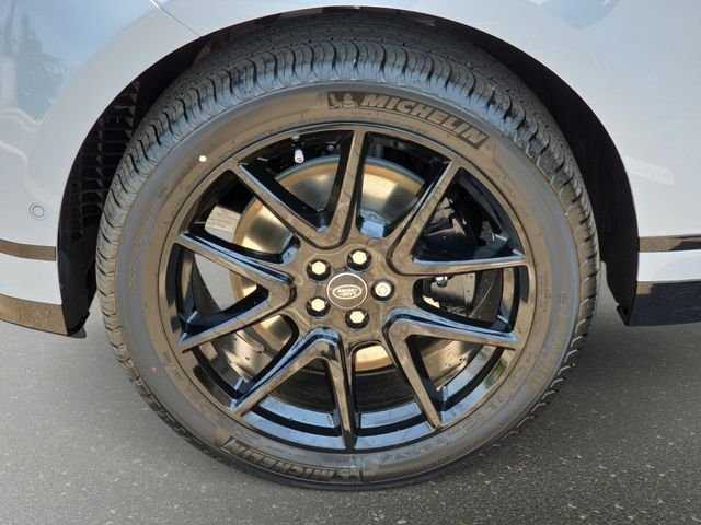 New 2026 Arroios Grey LAND ROVER Dynamic SE image 22