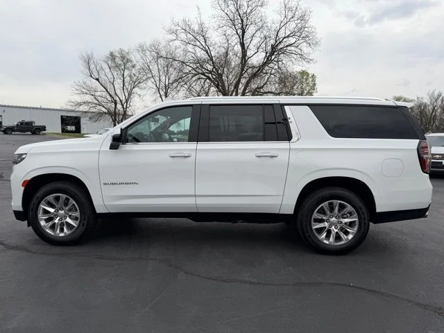 Used 2023 White Chevrolet Premier image 4