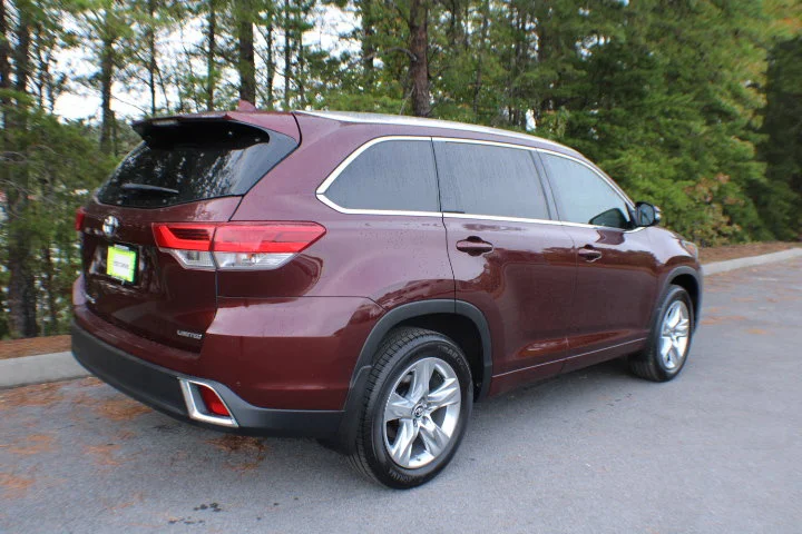 Used 2019 Ooh La La Rouge Mica Toyota Limited image 3