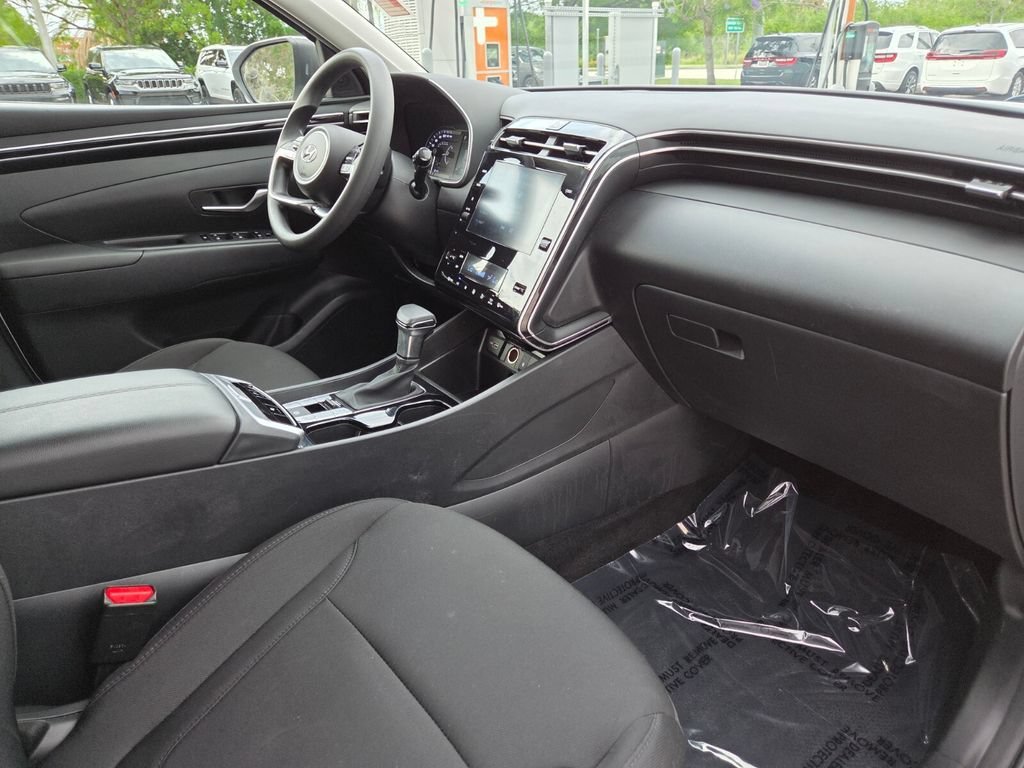 Used 2024 White Pearl Hyundai SEL image 10