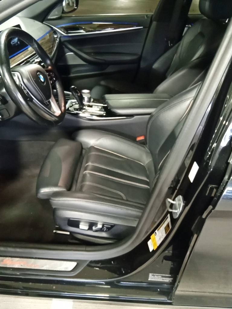 Used 2018 Black Sapphire Metallic BMW 530i image 9