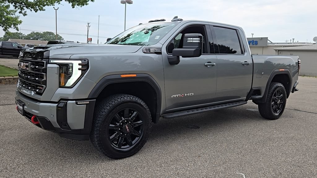 Used 2025 Sterling Metallic GMC AT4 image 4