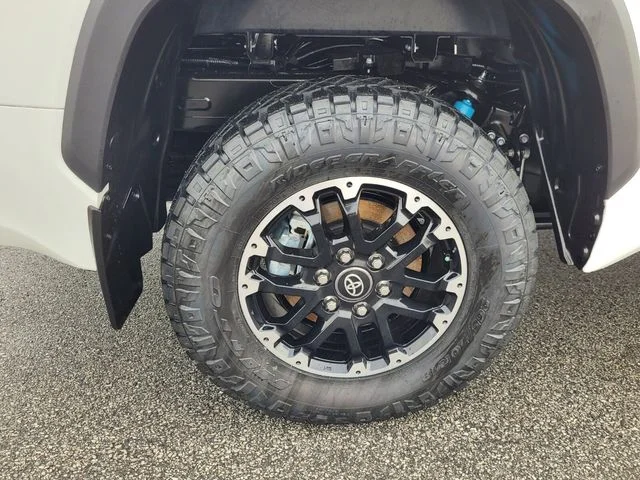 2025 Toyota Tundra SR5 - Photo 11