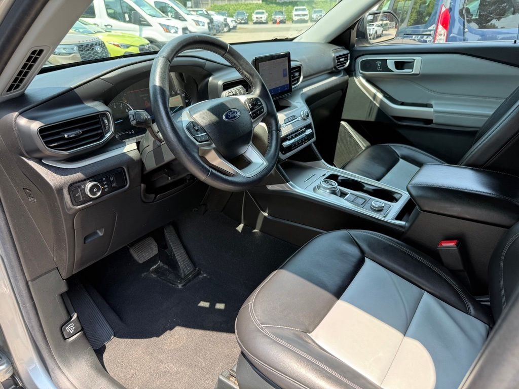 Used 2023 Silver Ford XLT image 22