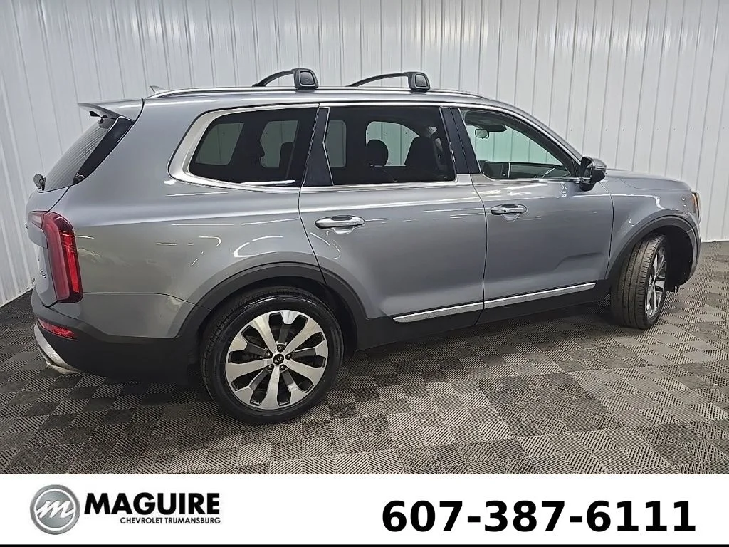 Used 2020 Silver Kia S image 3