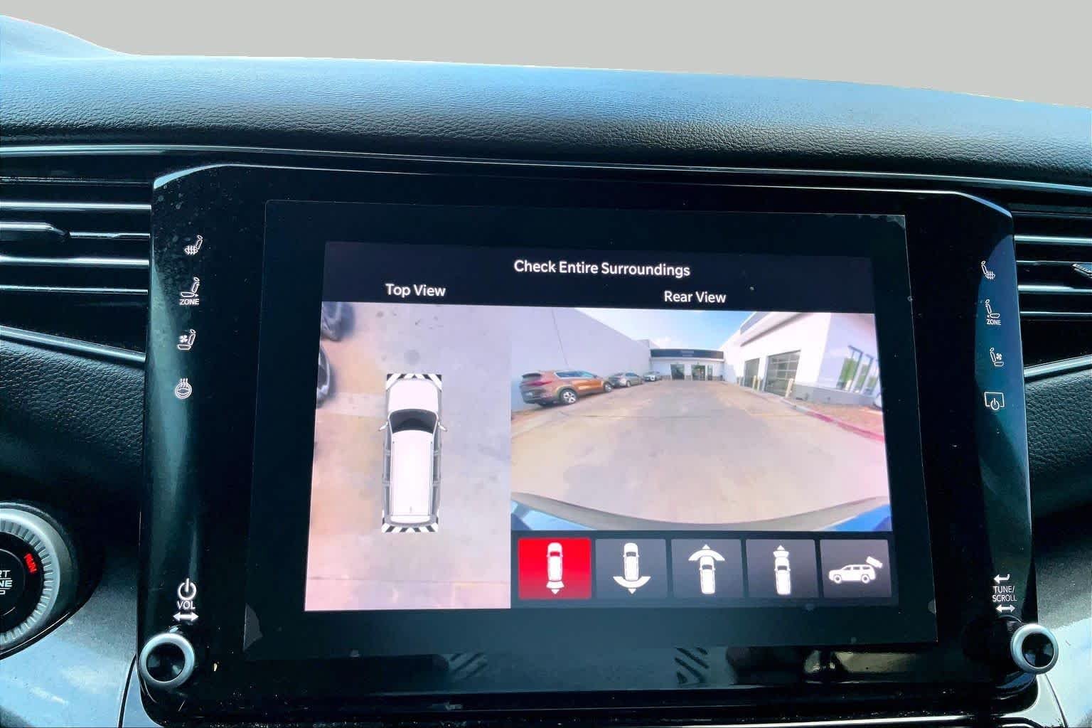 Used 2022 Diamond Black Crystal Pearlcoat Jeep Series I image 27