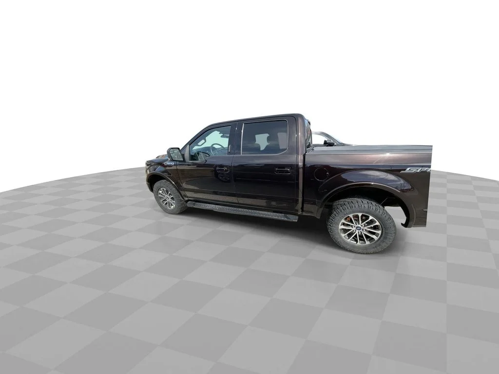 Used 2019 Red Ford XLT image 4
