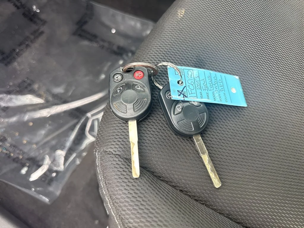 Used 2013 Red Ford SE image 27