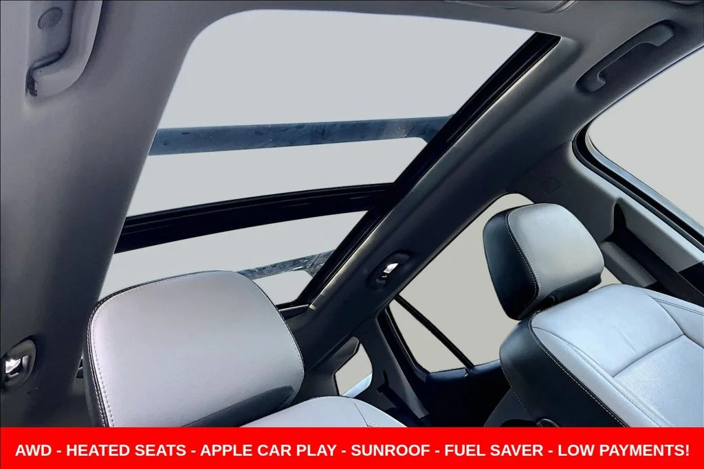 Used 2020 White GMC SLT image 33