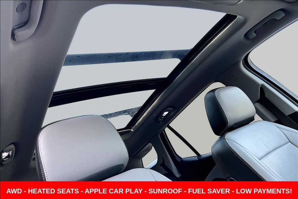 Used 2020 White GMC SLT image 33