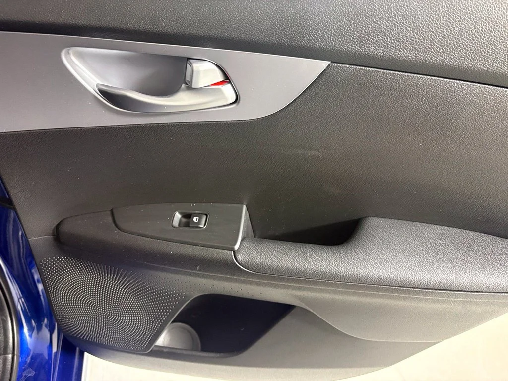 Used 2023 Blue Kia LXS image 15