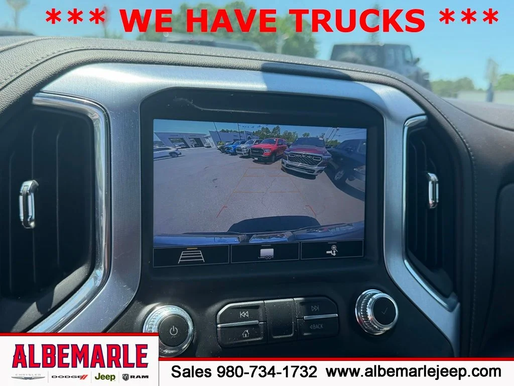 Used 2020 White GMC SLT image 23