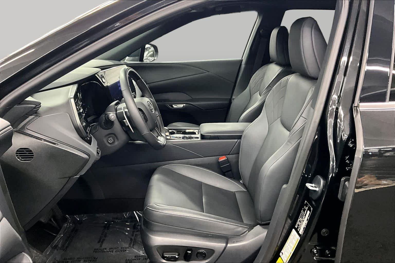 2026 Lexus RX Hybrid 350h - Photo 8
