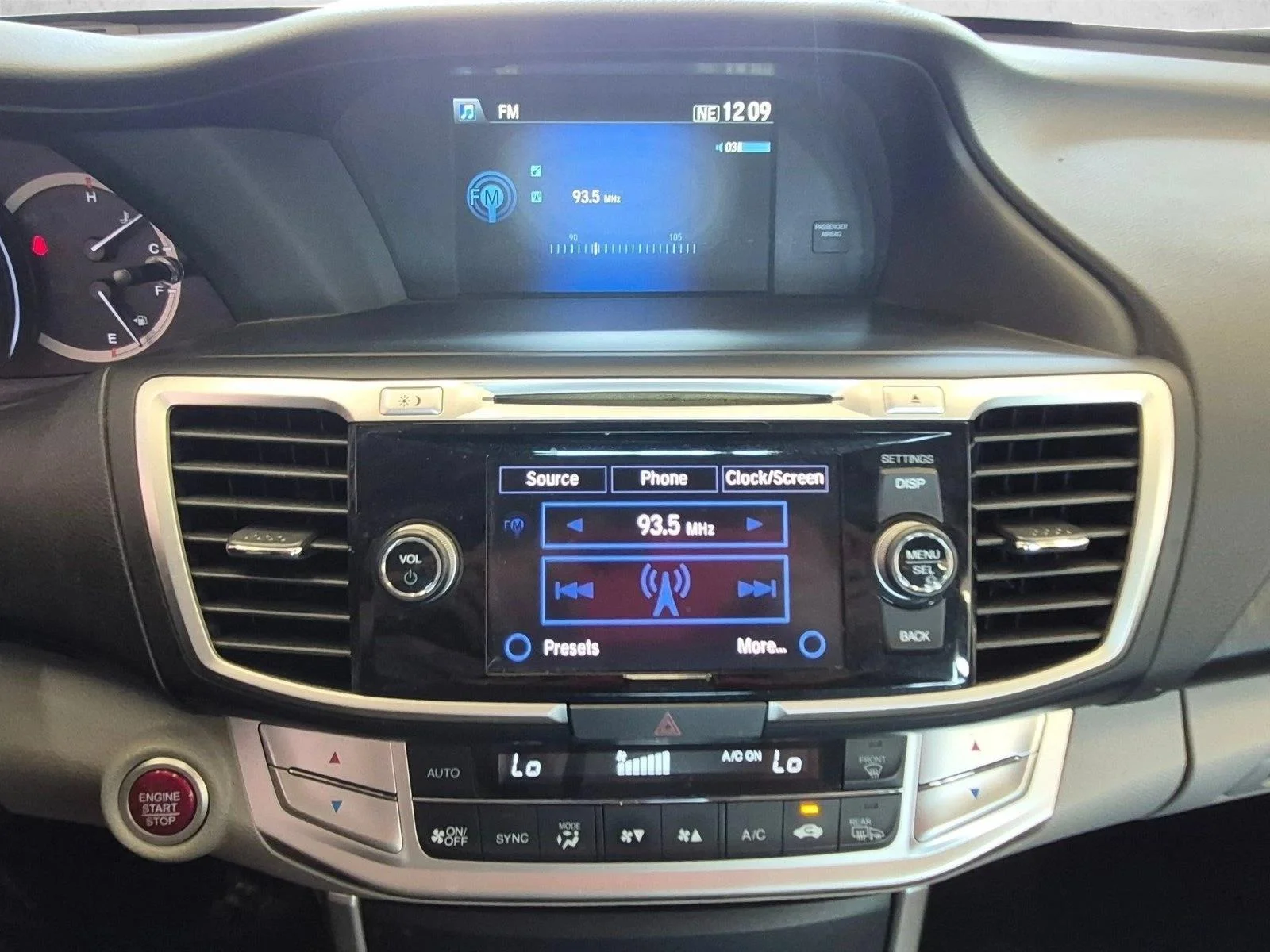 Used 2014 Silver Honda EX-L image 12