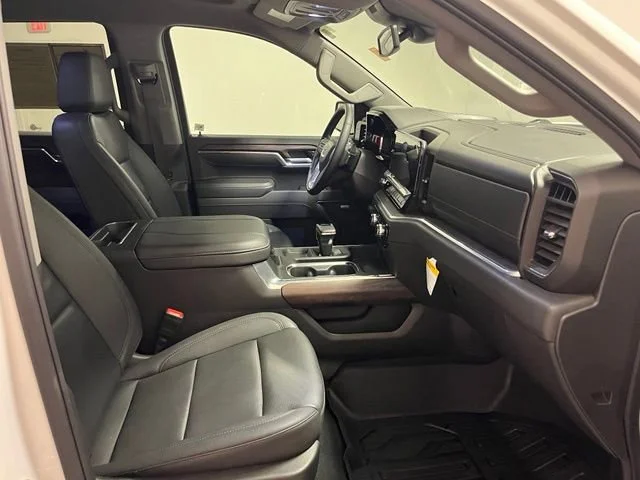 Used 2025 Summit White GMC SLT image 21