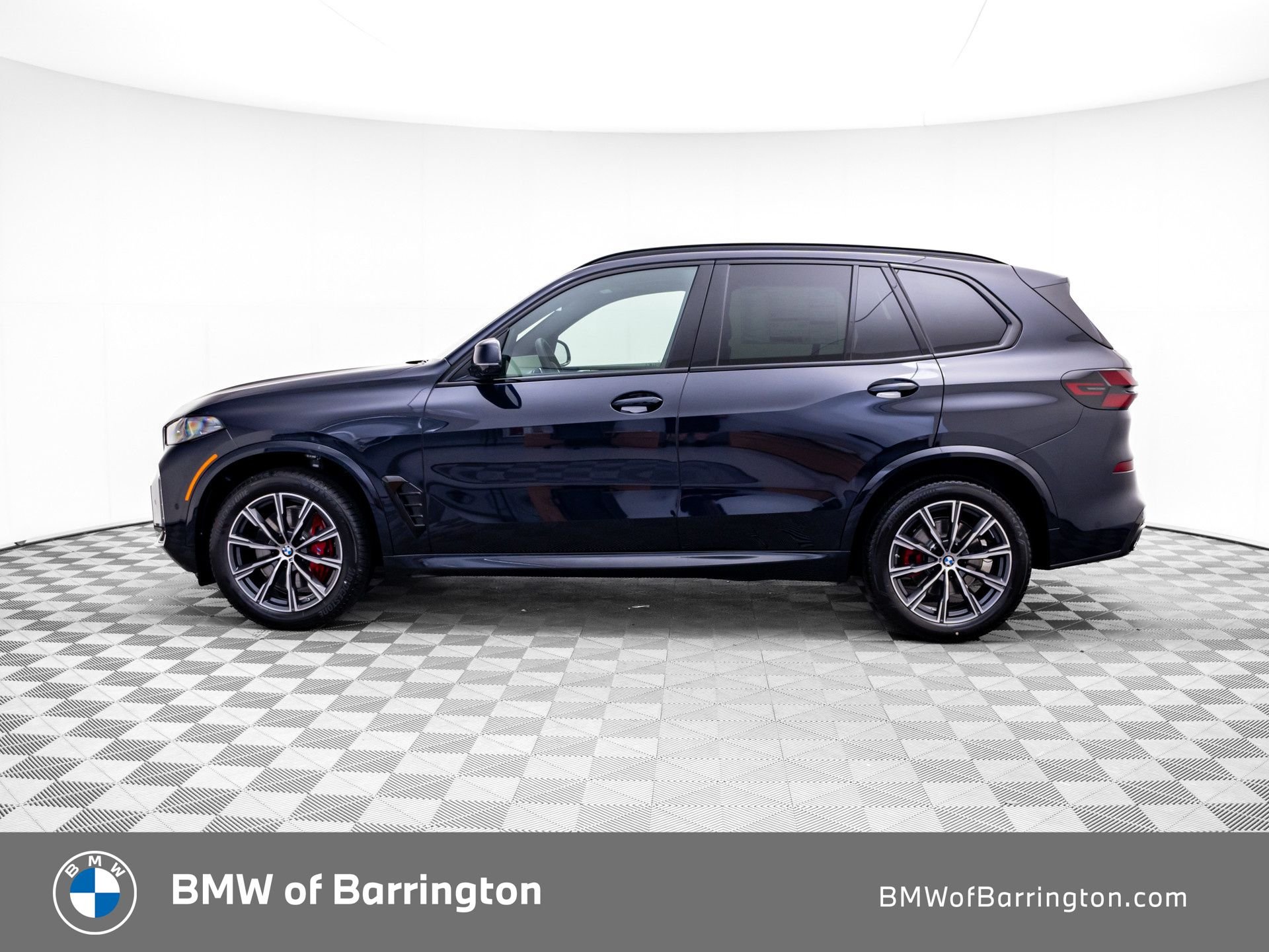 New 2026 Carbon Black Metallic BMW xDrive40i image 2