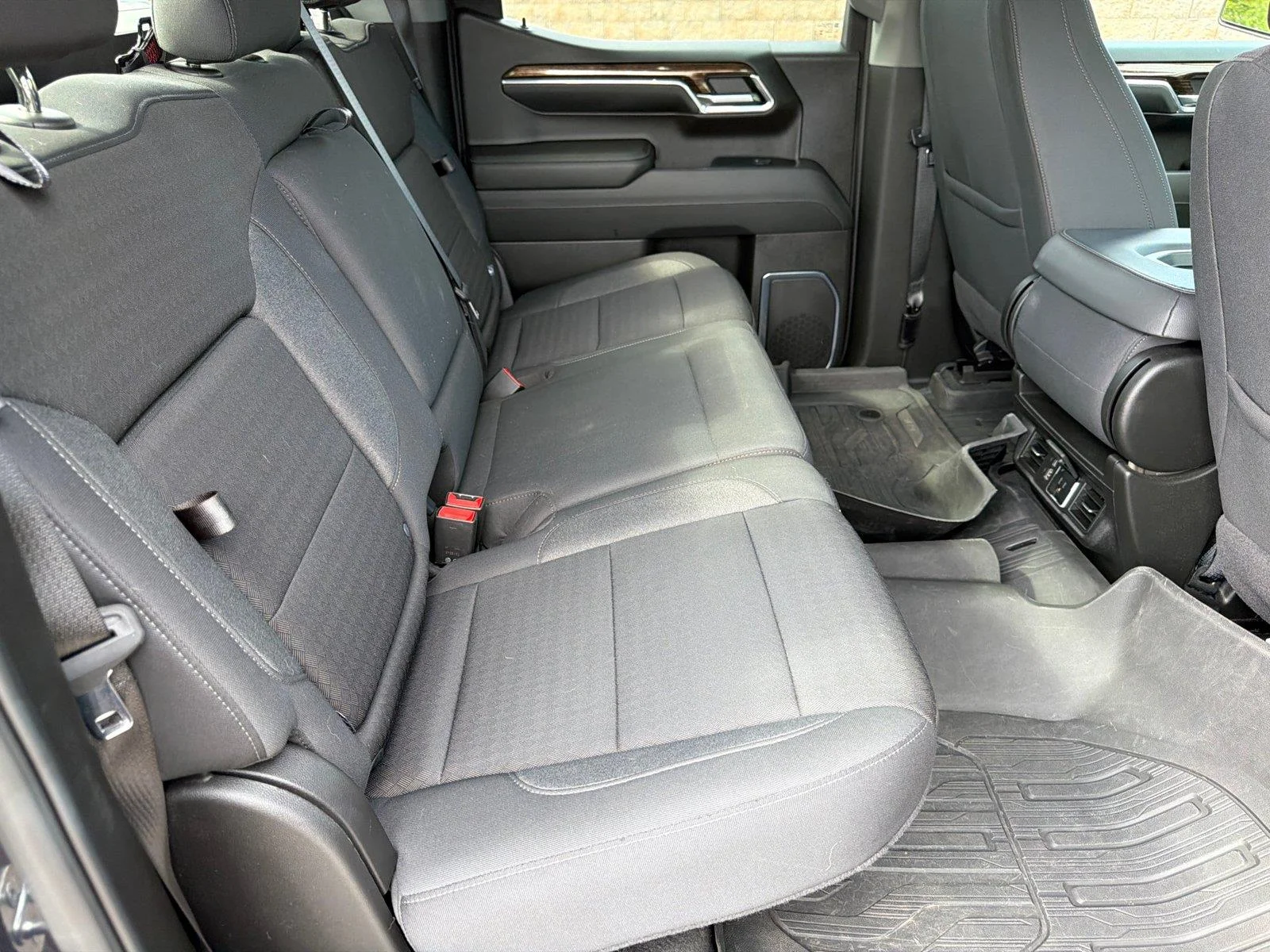 Certified Used 2024 Titanium Rush Metallic GMC Elevation image 29