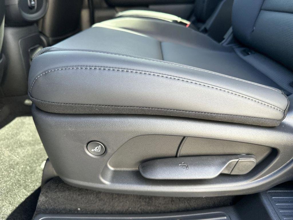 New 2026 Creamy White Pearl Hyundai XRT Pro image 30