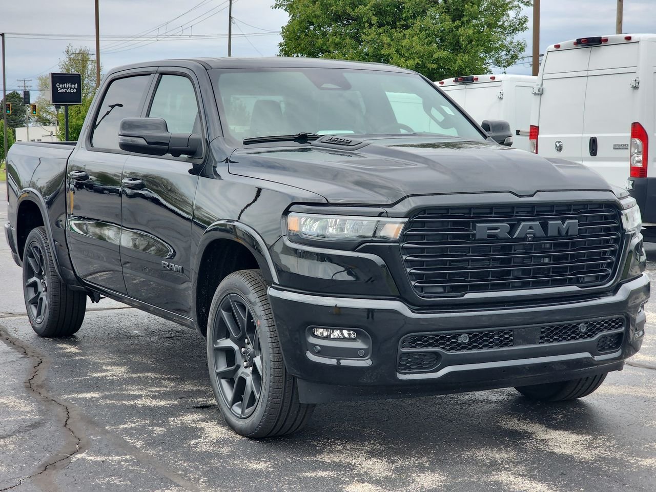 2026 RAM 1500 Laramie 4x4 Crew Cab 5'7's photo