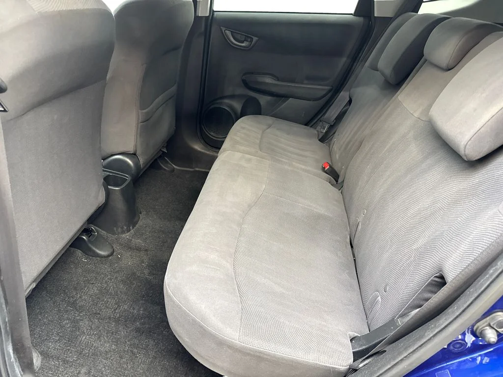 Used 2011  Honda Base image 31