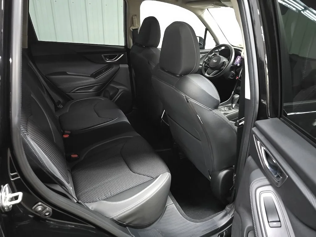 Used 2021 Black Subaru Premium image 18