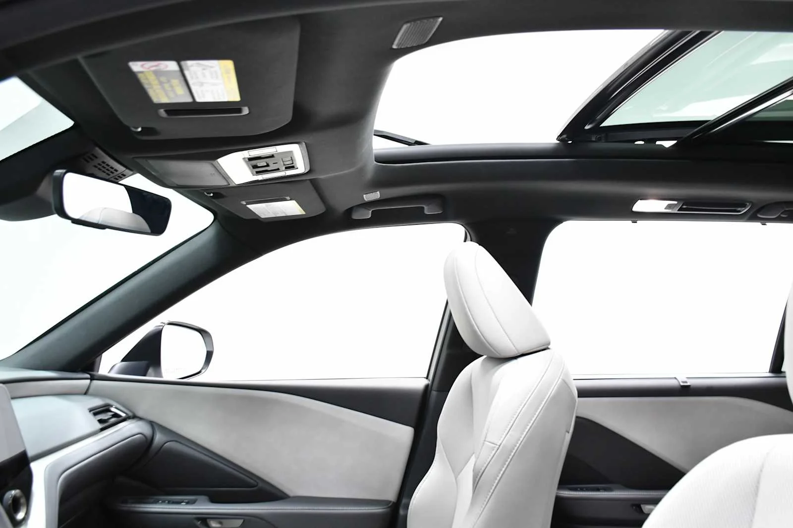 Used 2025 Wind Chill Pearl Lexus Premium image 13