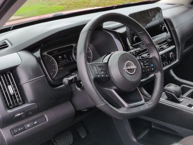 Used 2023 Red Nissan SL image 29