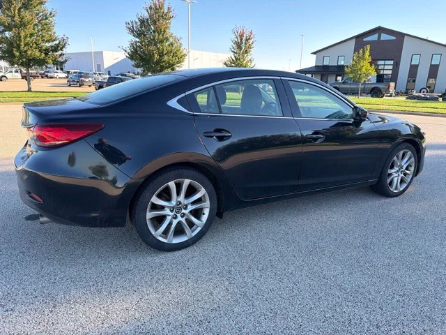 Pre-Owned 2017 Mazda Mazda6 Touring 4D Sedan in Central IL