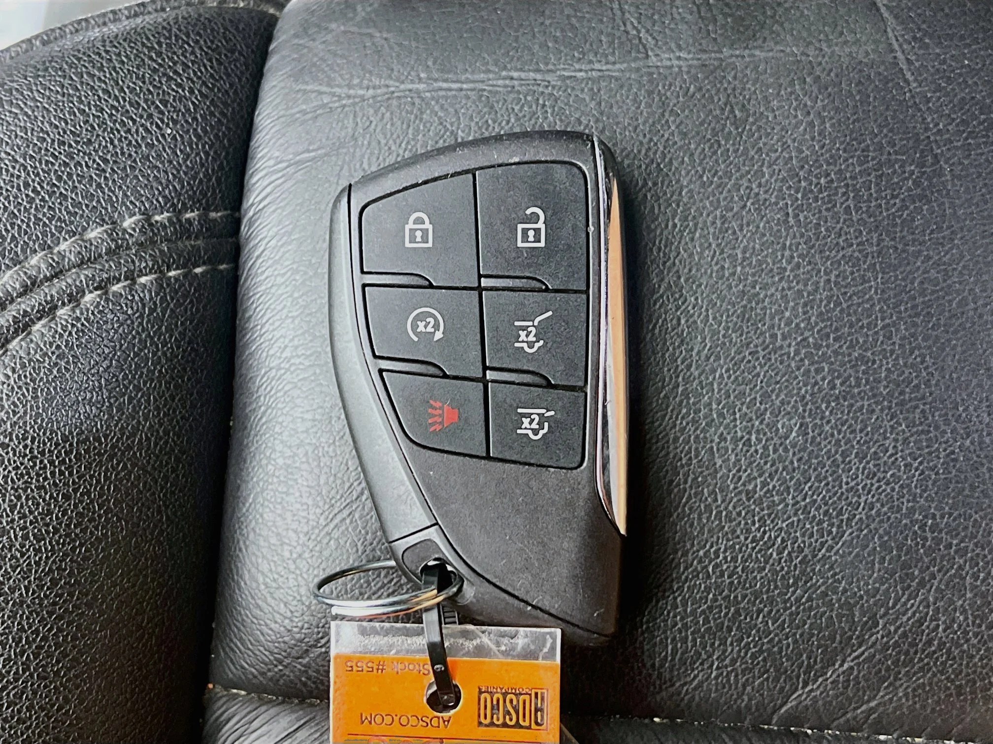 Used 2025 Summit White Chevrolet LT image 12