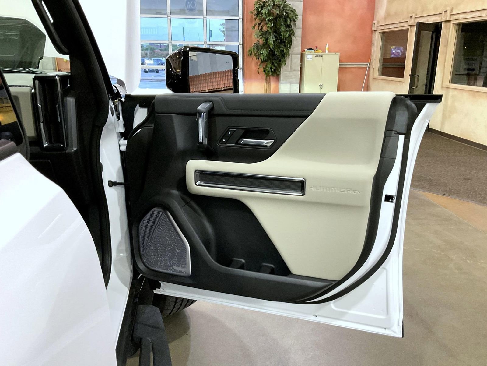 2026 GMC HUMMER EV 2X - Photo 16