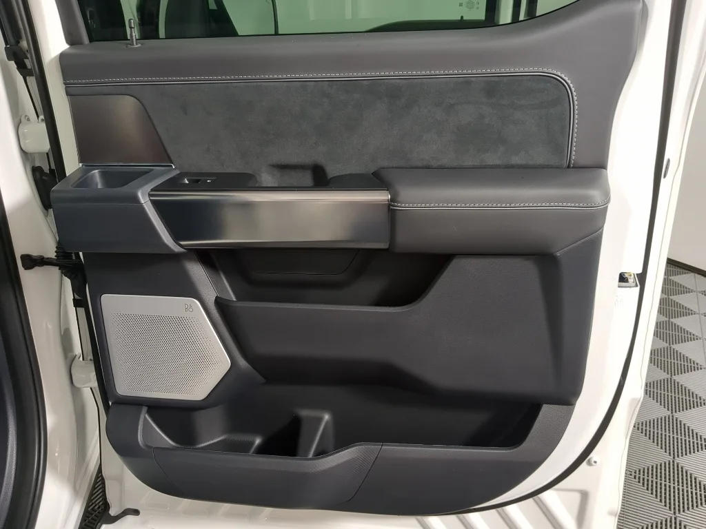 New 2026 Star White Metallic Tri-Coat Ford Platinum® image 21