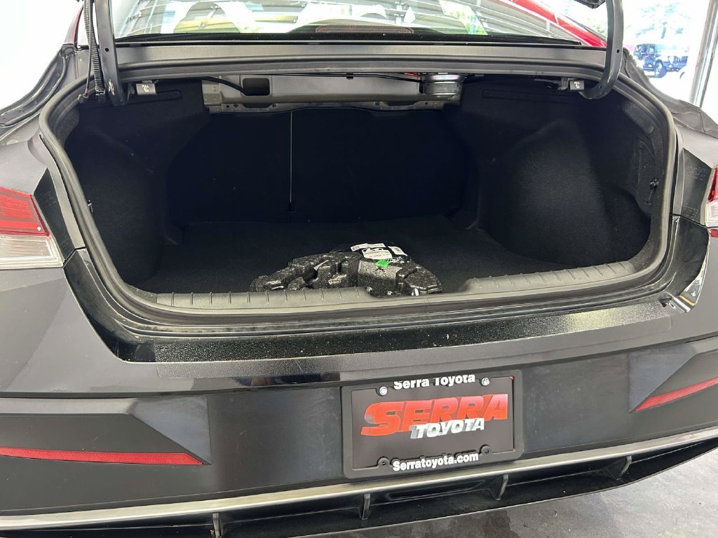 Used 2025 Black Hyundai Limited image 11
