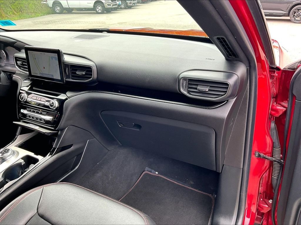 Used 2022 Rapid Red Metallic Tinted Clearcoat Ford ST-Line image 12