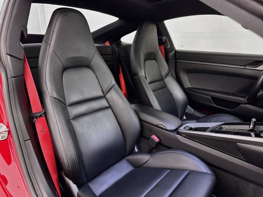 Used 2020  Porsche Carrera image 28