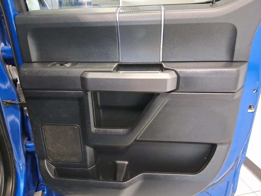 Used 2019 Blue Ford XLT image 30