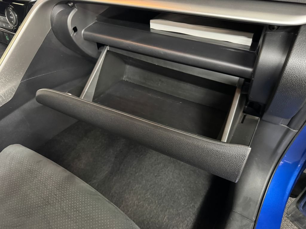 Used 2024 Blue Mitsubishi SE image 30