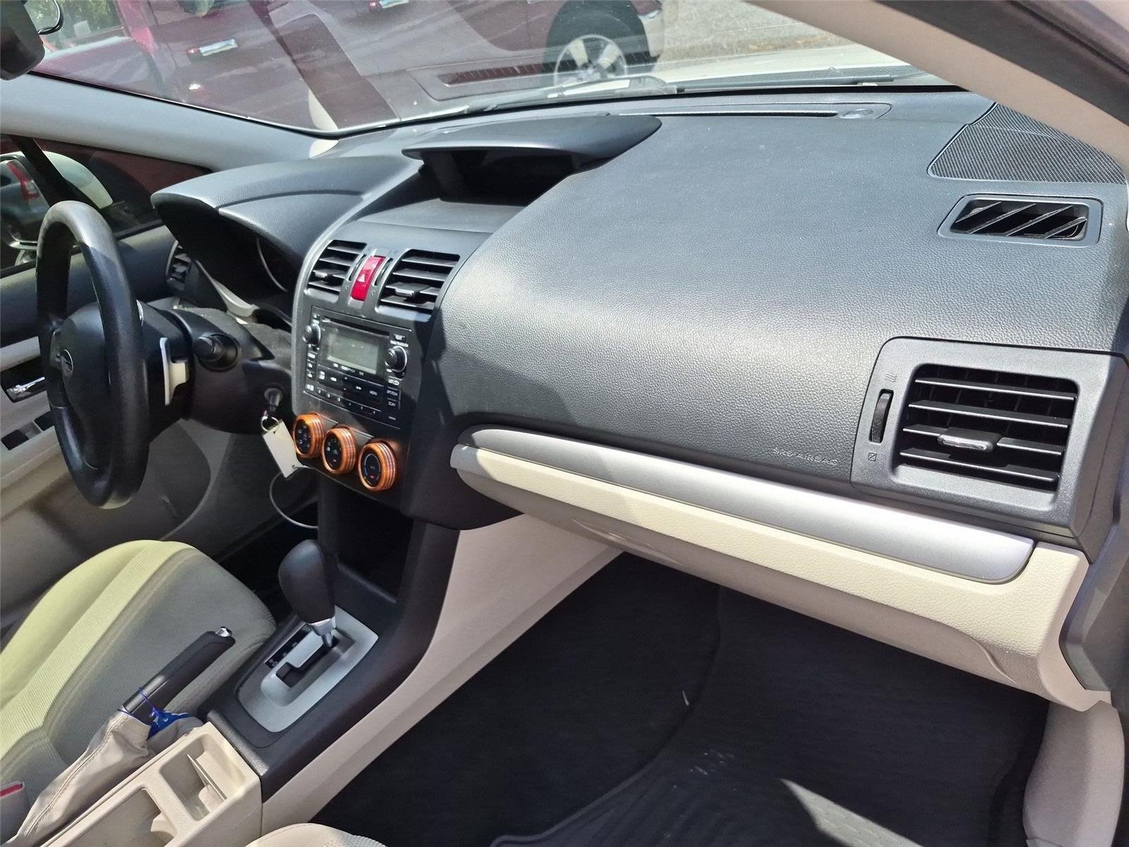Used 2014 Satin White Pearl Subaru Premium image 37