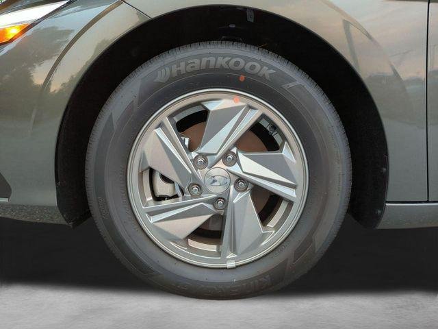 New 2026 Gray Hyundai SE image 15