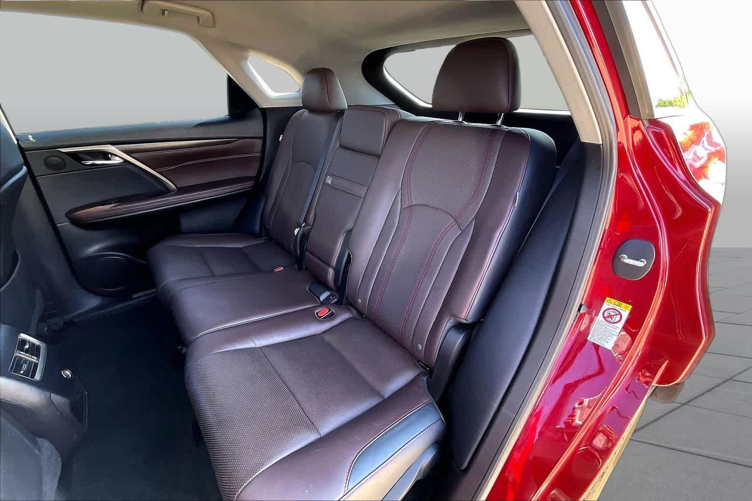Used 2019 Matador Red Mica Lexus  image 21
