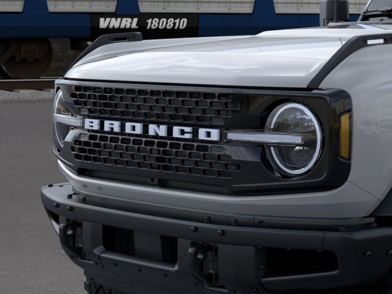 New 2026 Avalanche Gray Ford Badlands image 19