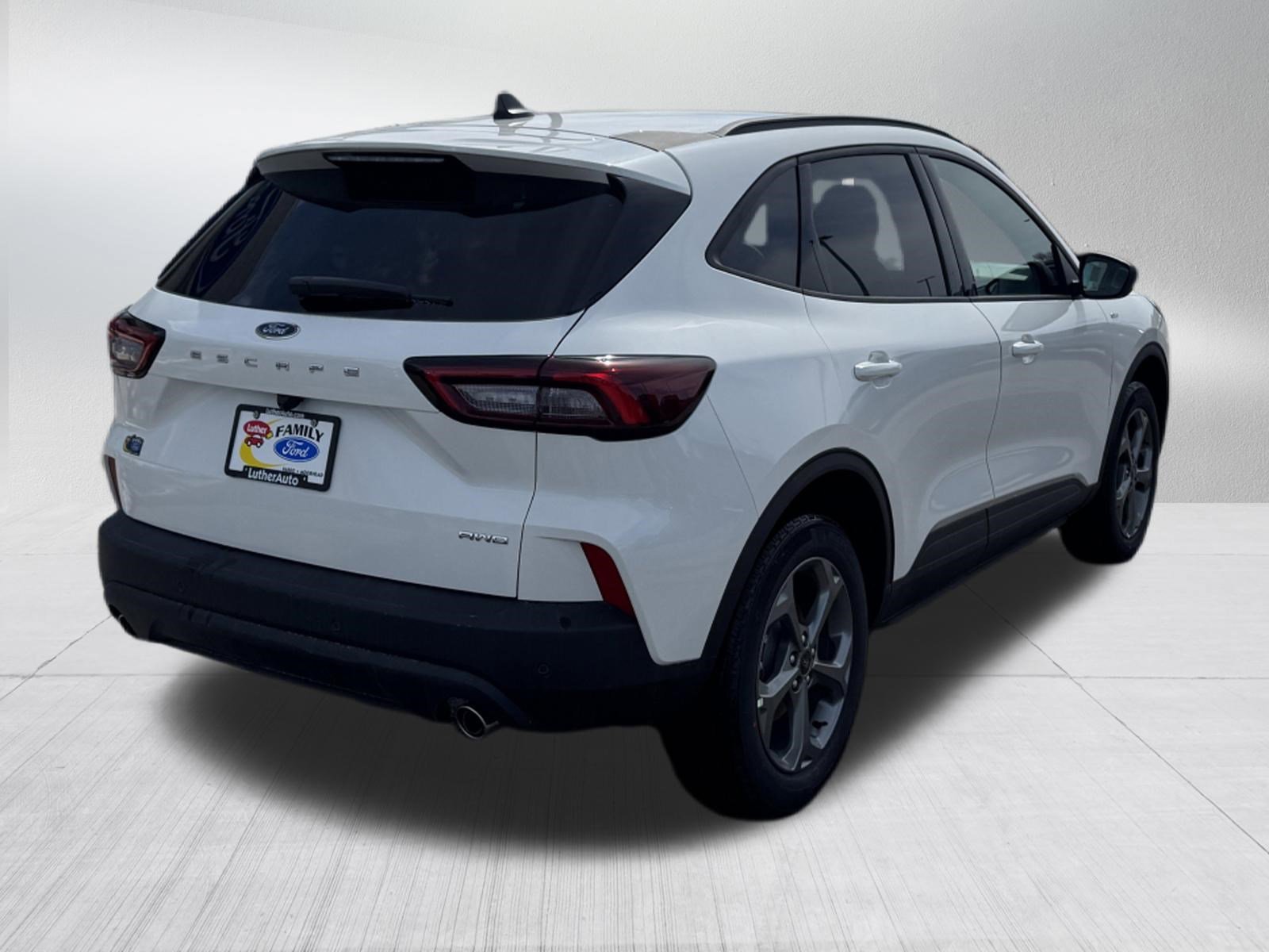 New 2026 Star White Metallic Tri-coat Ford ST-Line image 3