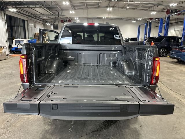 New 2026 Carbonized Gray Metallic Ford King Ranch® image 25