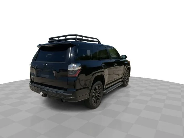 Used 2021  Toyota Nightshade image 8