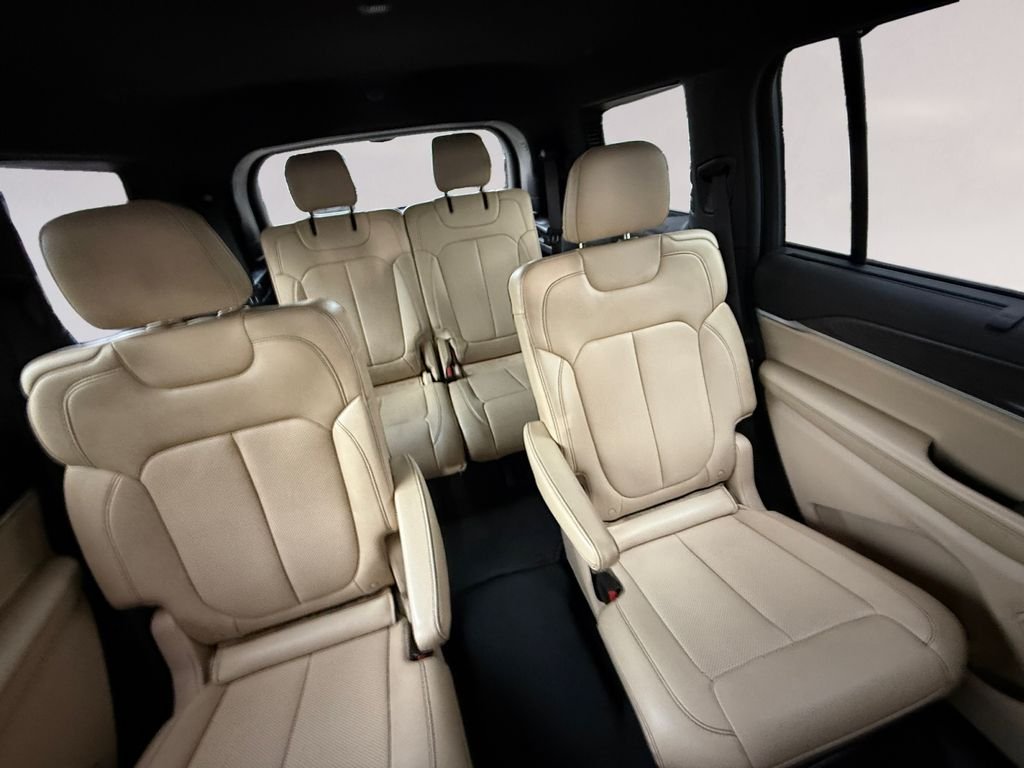 Used 2023 Gray Jeep Limited image 18