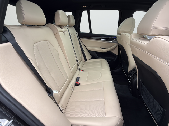 Used 2023 Gray BMW xDrive30i image 25