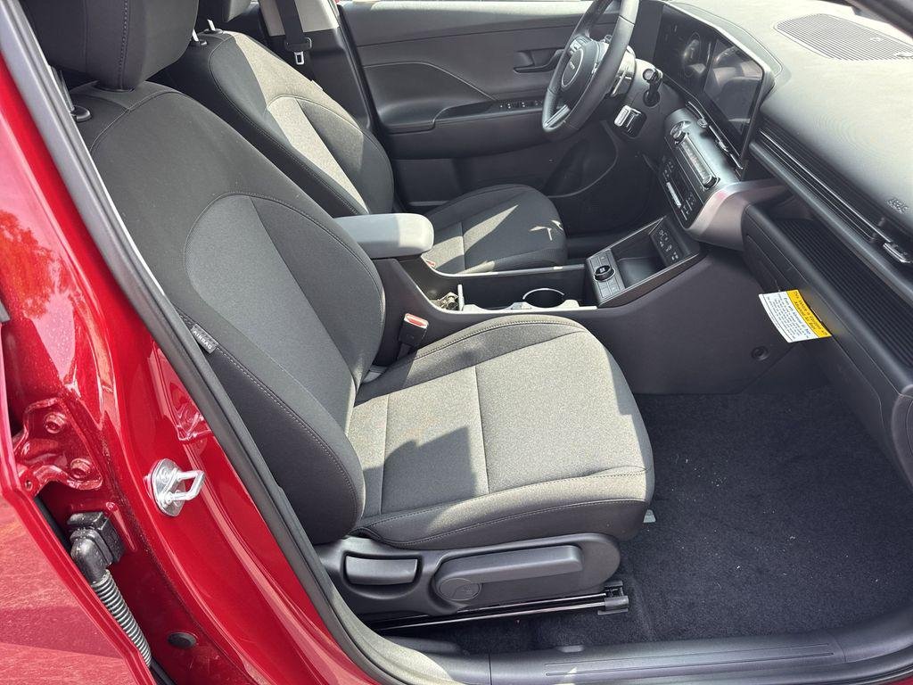 2025 Hyundai Kona EV SEL - Photo 13