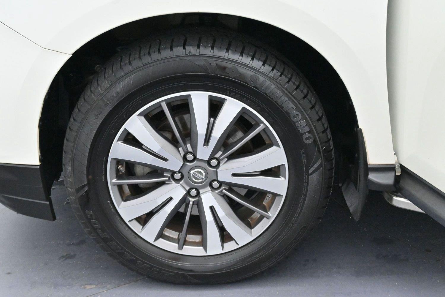 Used 2017 Pearl White Nissan SV image 36