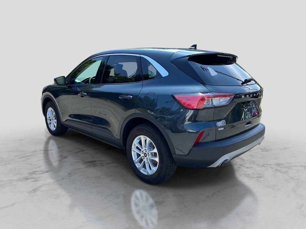 Used 2022 Blue Ford SE image 5