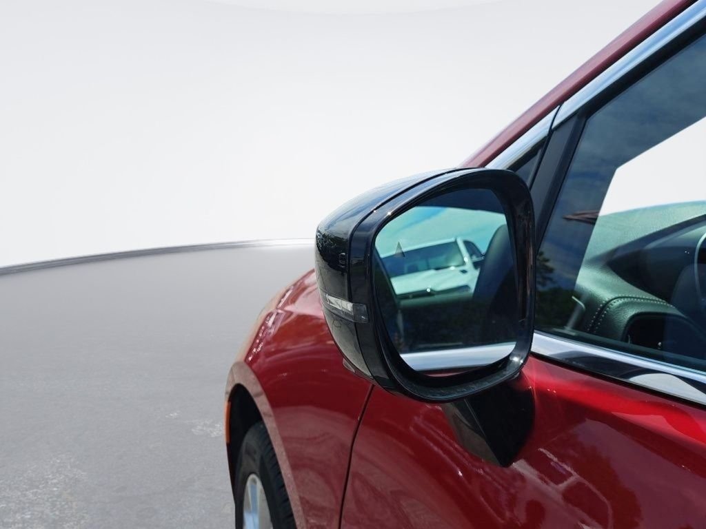New 2027 Red Hot Pearl-Coat Exterior Paint Chrysler Select image 12