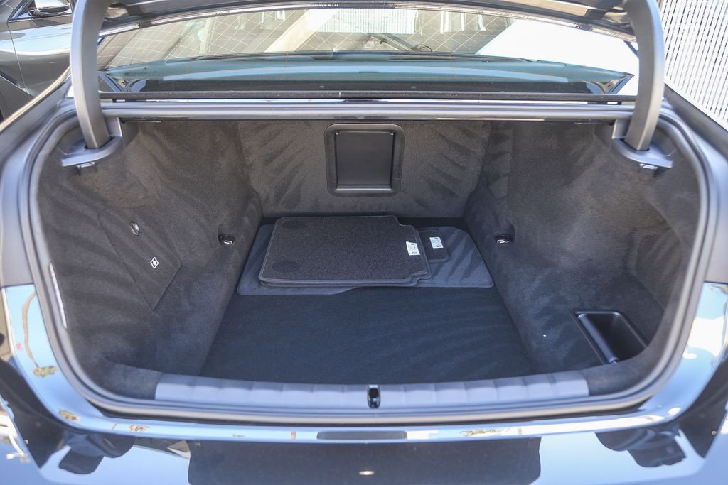Used 2026 Black Sapphire Metallic BMW 750e xDrive image 22